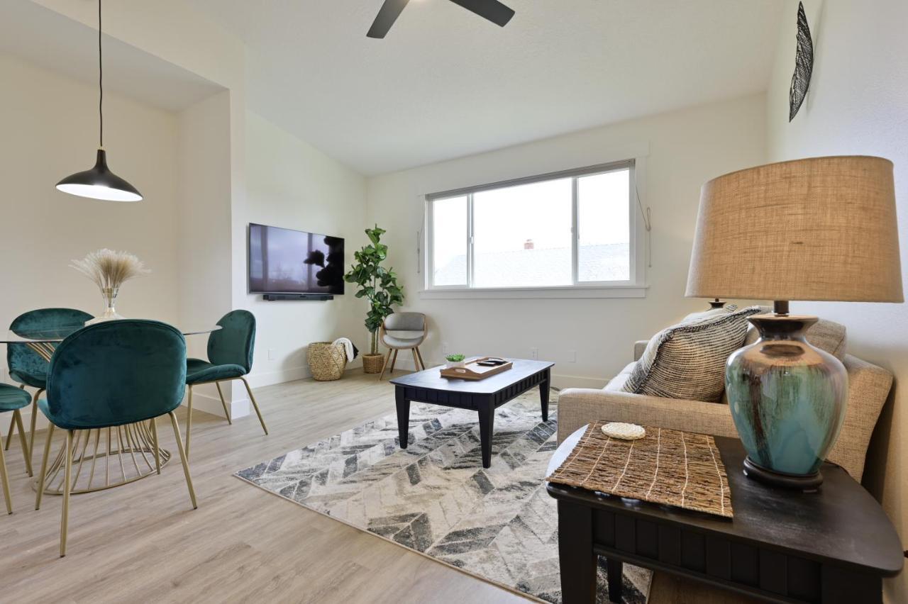 Modern Upstairs Loft - Newly Renovated! Villa Salem Exterior photo