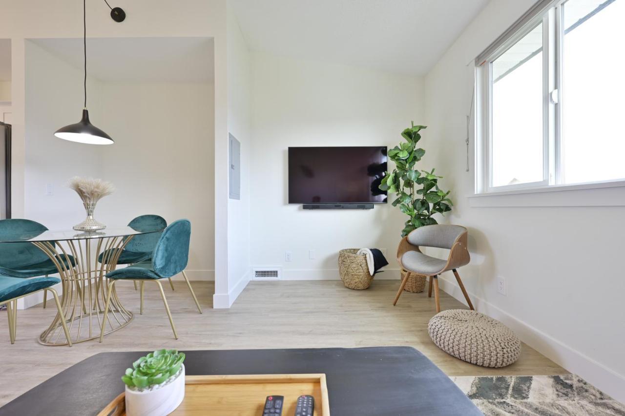 Modern Upstairs Loft - Newly Renovated! Villa Salem Exterior photo